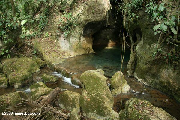 entrada da caverna actun tunichil muknal