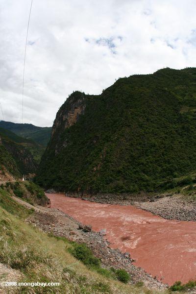 Abschnitt des Mekong, das durch ein Verdammung Projekt tibetanisches Yunnan