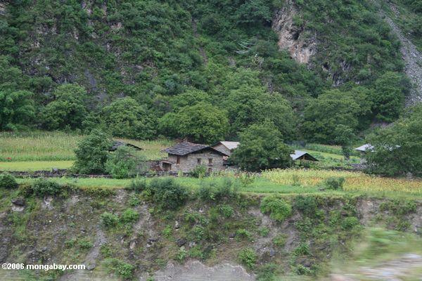 Steinhäuser in südwestlichem Tibet - northeaster Yunnan