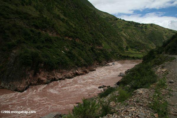 Rapids auf dem Mekong Fluß -- diese werden heraus durch eine geplante Verdammung tibetanisches