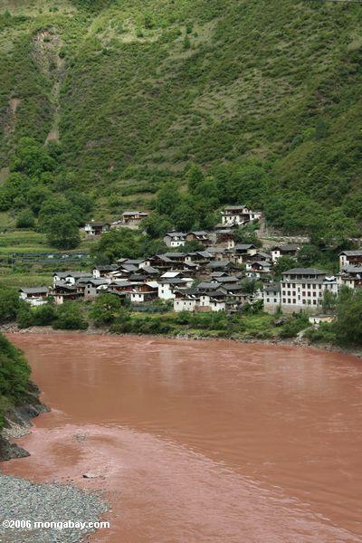 Huafenpin, eine Stadt, die bald durch eine Mekong Verdammung tibetanisches Yunnan