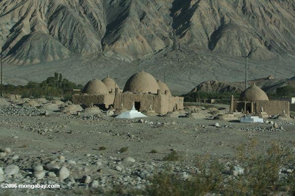 Таджикский могил и кладбищ