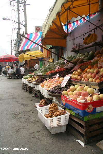 фрукты рынка в Шанхае
