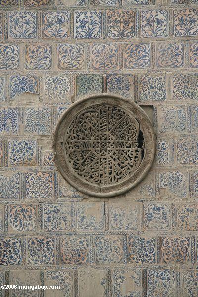 плитка на могиле в могиле yarkand царей в yarkand