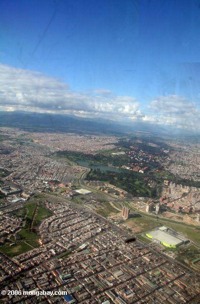 Ansicht von Bogota vom Flugzeug