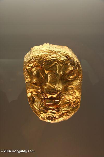 黄金のマスク