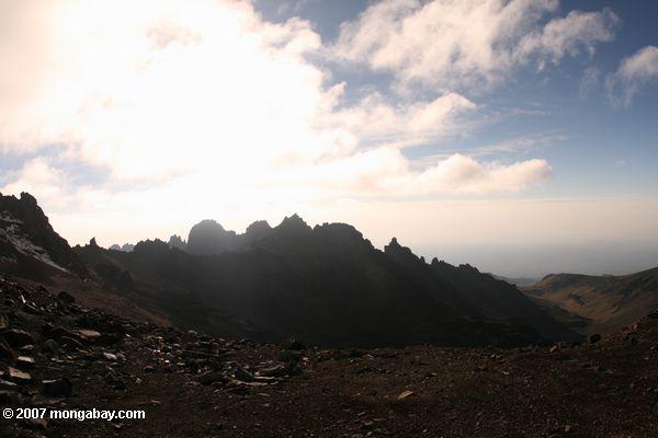 Peaks cerca de la cima de Mt. Kenya