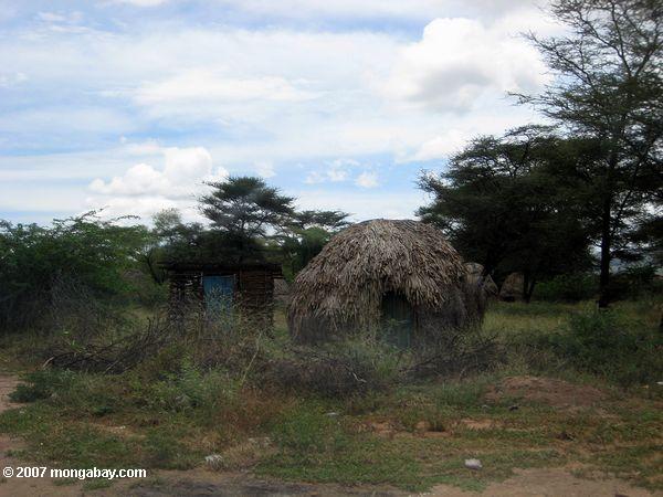 Nuevo estilo de Turkana chozas de pasto
