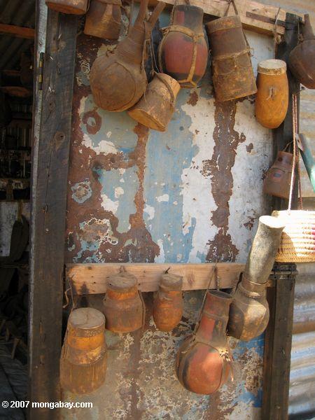 Tienda de artesanías tradicionales Turkana