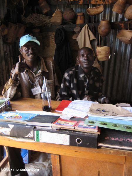 Verkauf traditionelle Handarbeiten Turkana