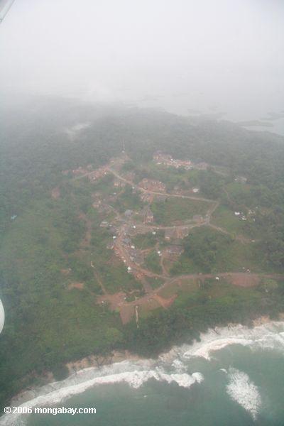 Luftaufnahme der Entwicklung des neuen Gehäuses auf Bocas Del Toro