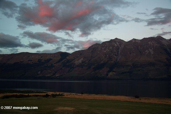 Lago excesivo Wakatipu sunset
