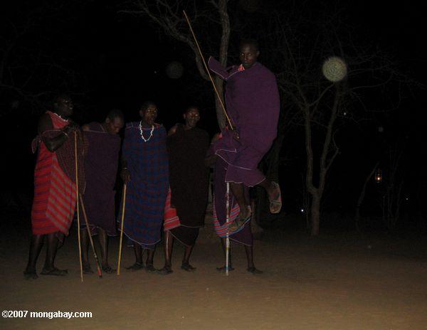 adumu, традиционный танец масаи